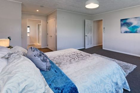 Photo of property in 2 Khaleel Place, Henderson, Auckland, 0612