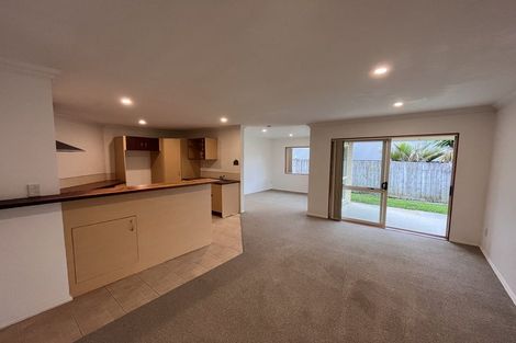 Photo of property in 3 Lake Panorama Drive, Henderson, Auckland, 0612
