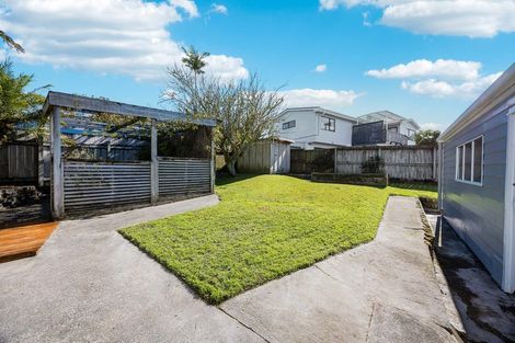 Photo of property in 21 Snells Beach Road, Snells Beach, 0920