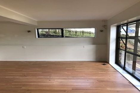 Photo of property in 30 Elmira Place, Browns Bay, Auckland, 0630