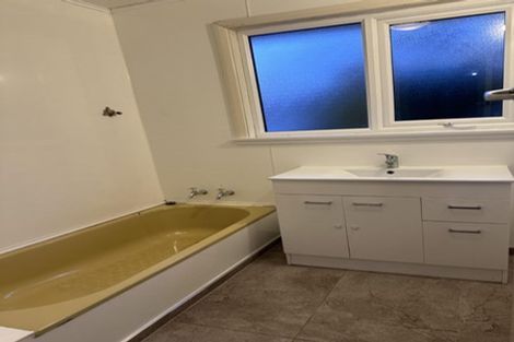 Photo of property in 24 Severn Street, Island Bay, Wellington, 6023