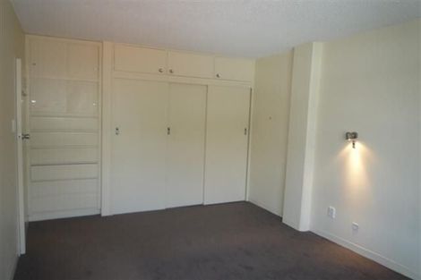 Photo of property in Jerningham Apartments, 20 Oriental Terrace, Oriental Bay, Wellington, 6011