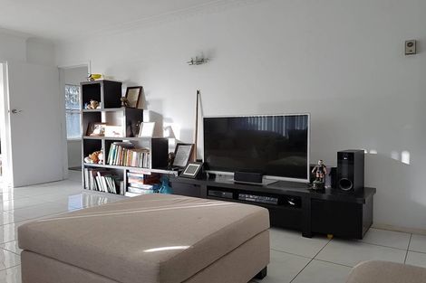 Photo of property in 1/240 Forrest Hill Road, Forrest Hill, Auckland, 0620