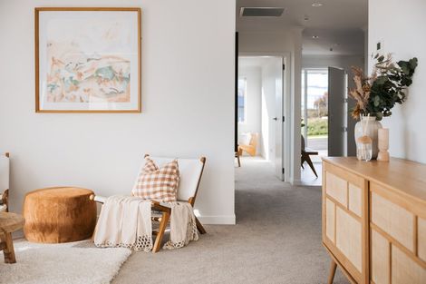 Photo of property in 21 Kohekohe Drive, Owhata, Rotorua, 3010