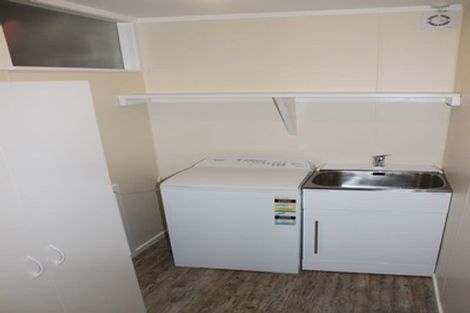 Photo of property in 1/179 Carlisle Road, Northcross, Auckland, 0632