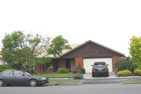 Photo of property in 240 Queenspark Drive, Parklands, Christchurch, 8083