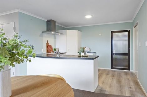 Photo of property in 4/253 Saint Aubyn Street, New Plymouth, 4310
