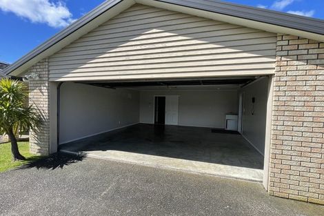 Photo of property in 4 Moravale Lane, Flat Bush, Auckland, 2016