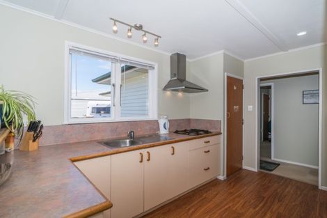 Photo of property in 14 Ellesmere Crescent, Highbury, Palmerston North, 4412
