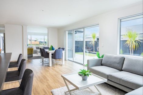 Photo of property in 8 Huka Heights Drive, Rangatira Park, Taupo, 3330