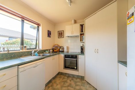 Photo of property in 2/91 Avenue Road, West End, Timaru, 7910