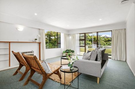 Photo of property in 32 Collins Avenue, Tawa, Wellington, 5028