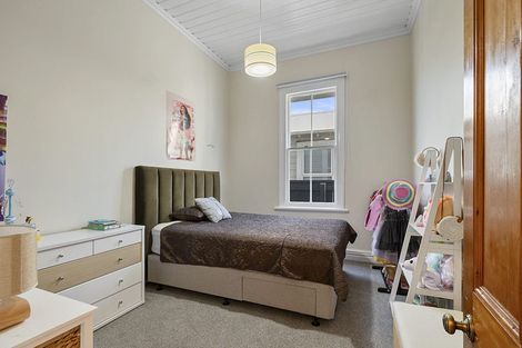 Photo of property in 8 Morley Street, New Plymouth, 4310