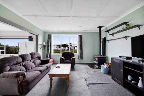 Photo of property in 8 Egmont Street, Normanby, Hawera, 4614