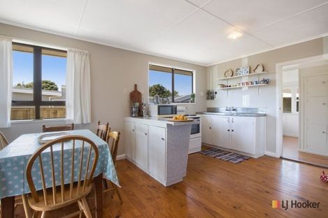 Photo of property in 19 Roretana Drive, Athenree, Katikati, 3177