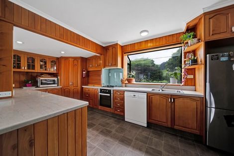 Photo of property in 136 Nopera Road, Waiiti, Urenui, 4377