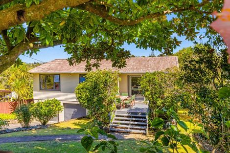 Photo of property in 21 Salem Place, Torbay, Auckland, 0630