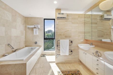 Photo of property in 4/308 Oriental Parade, Oriental Bay, Wellington, 6011