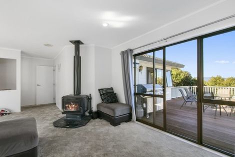 Photo of property in 35 Camellia Terrace, Maungaraki, Lower Hutt, 5010