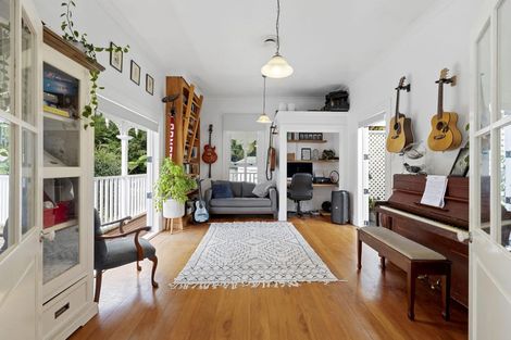 Photo of property in 160a Frankley Road, Frankleigh Park, New Plymouth, 4310