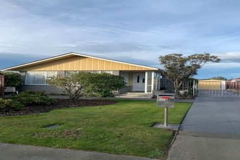 Photo of property in 17 Davidson Crescent, Hornby, Christchurch, 8042