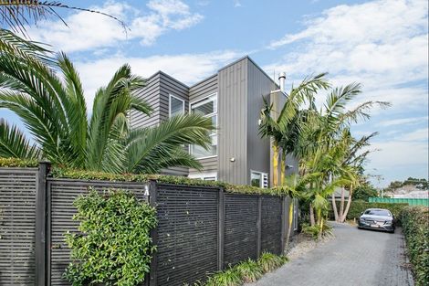 Photo of property in 14a Lomond Street, Takapuna, Auckland, 0622