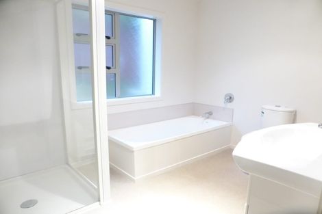 Photo of property in 87 Taylor Terrace, Tawa, Wellington, 5028