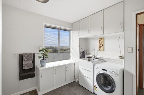 Photo of property in 1 Ranui Place, Feilding, 4702