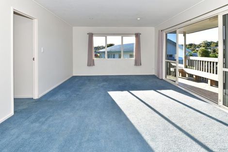 Photo of property in 36a Charlotte Street, Stanmore Bay, Whangaparaoa, 0932