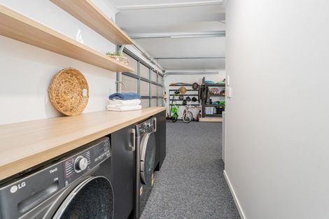 Photo of property in 31 Wells Place, Whitianga, 3510