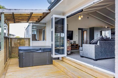 Photo of property in 12 Rennell Street, Frankleigh Park, New Plymouth, 4310