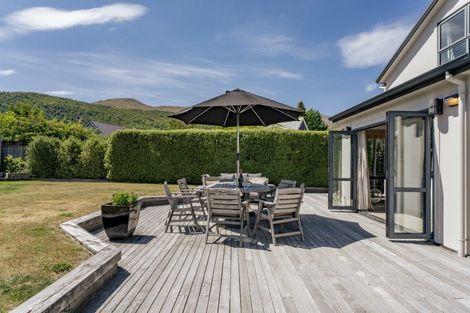 Photo of property in 10 Premier Place, Arrowtown, 9302