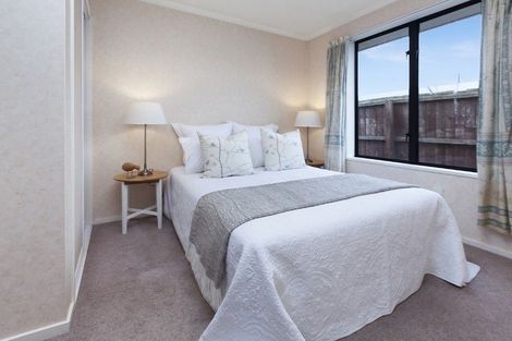 Photo of property in 2/27 Waimairi Road, Upper Riccarton, Christchurch, 8041