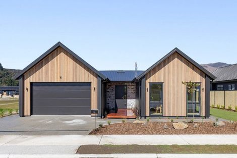 Photo of property in 14 Moonstone Street, Albert Town, Wanaka, 9305