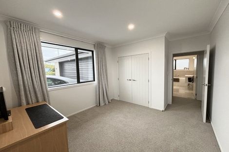 Photo of property in 110 Roberts Line, Kelvin Grove, Palmerston North, 4414