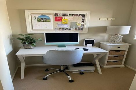 Photo of property in 29 Spalding Rise, Golflands, Auckland, 2013