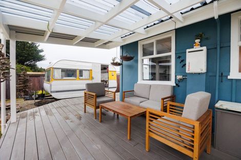 Photo of property in 10 Kent Terrace, Foxton Beach, Foxton, 4815