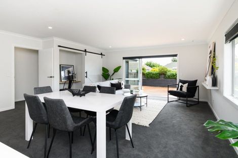 Photo of property in 5a Chelwood Street, Takaro, Palmerston North, 4412