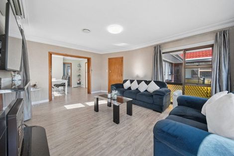 Photo of property in 3 Mckean Avenue, Manurewa, Auckland, 2102