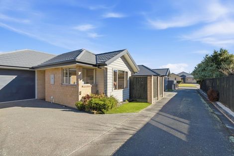 Photo of property in 17 Bayliss Close, Northwood, Christchurch, 8051