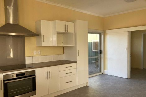 Photo of property in 10 Hargood Street, Woolston, Christchurch, 8062