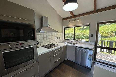 Photo of property in 11a Poneke Drive, Waikanae, 5036