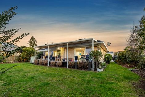 Photo of property in 3 Ridgemount Terrace, Welcome Bay, Tauranga, 3112