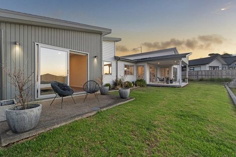 Photo of property in 60 Wainui Road, Silverdale, 0932