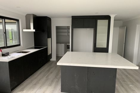 Photo of property in 10 Oyster Drive, Cooks Beach, Whitianga, 3591