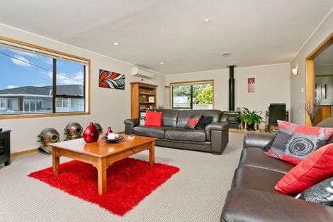 Photo of property in 72 Matipo Road, Mairangi Bay, Auckland, 0630