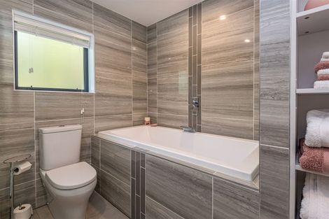 Photo of property in 11 Mortens Lane, Mount Pleasant, Christchurch, 8081