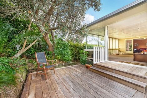 Photo of property in 3 East Avenue, Manly, Whangaparaoa, 0930