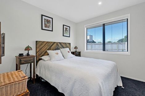 Photo of property in 10 Augusta Grove, Waiwhakaiho, New Plymouth, 4312