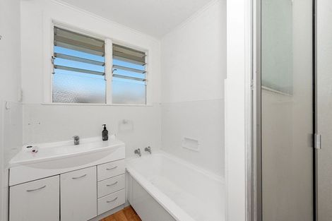 Photo of property in 74 Aurora Terrace, Hillcrest, Hamilton, 3216